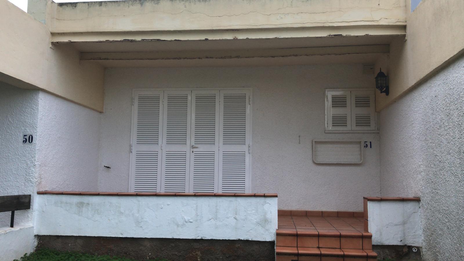 Originalaufnahme der Fassade vor dem Anstrich